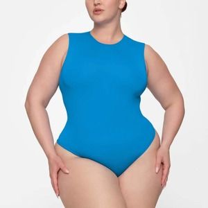 SKIMS Essential Crew Neck Sleeveless Bodysuit in Mykonos *Limited Ed* Size S/M